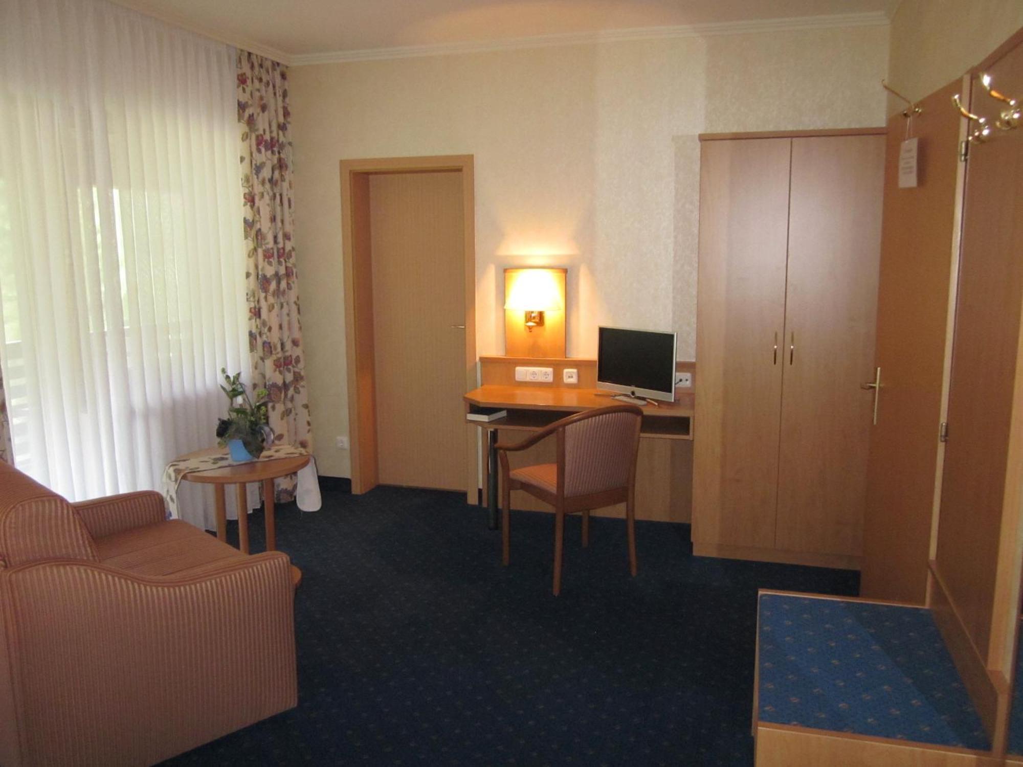 Gasthof Rodachtal Mit Gaestehaus Katharina Schwarzenbach am Wald Chambre photo