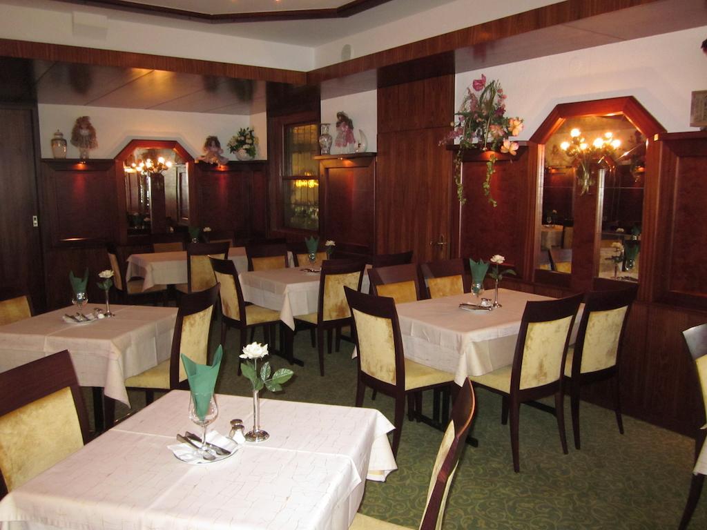 Gasthof Rodachtal Mit Gaestehaus Katharina Schwarzenbach am Wald Extérieur photo