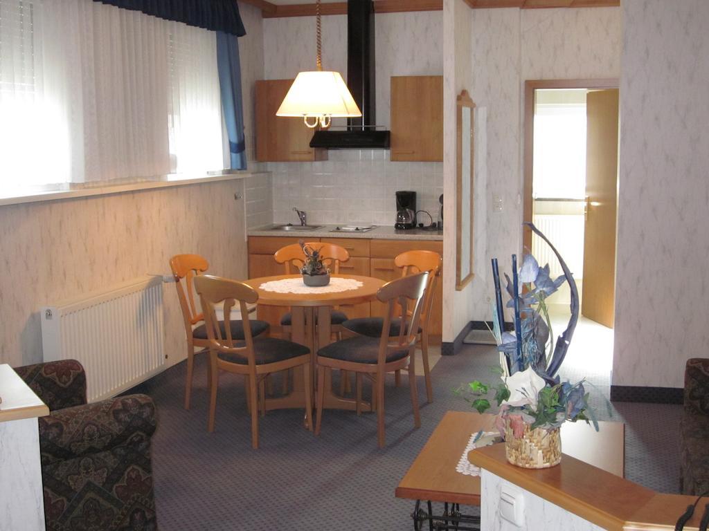 Gasthof Rodachtal Mit Gaestehaus Katharina Schwarzenbach am Wald Chambre photo